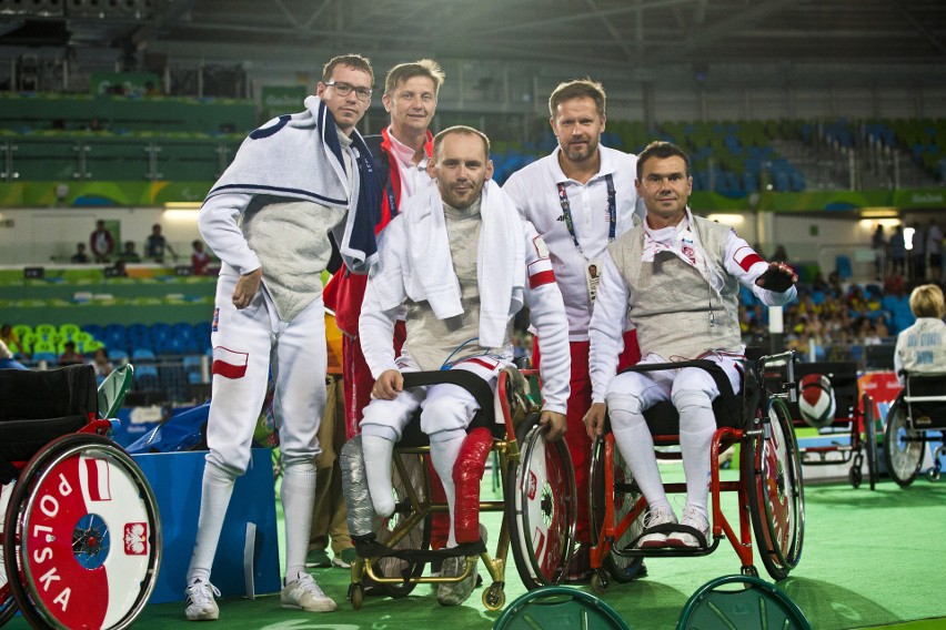 W 2016 roku w Rio de Janeiro Dariusz Pender (w środku)...