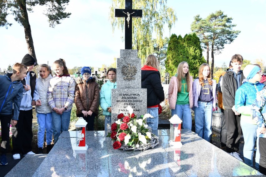 Grób Nieznanego Żołnierza w Broku został odrestaurowany. 23.10.2023 poświęcono pomnik