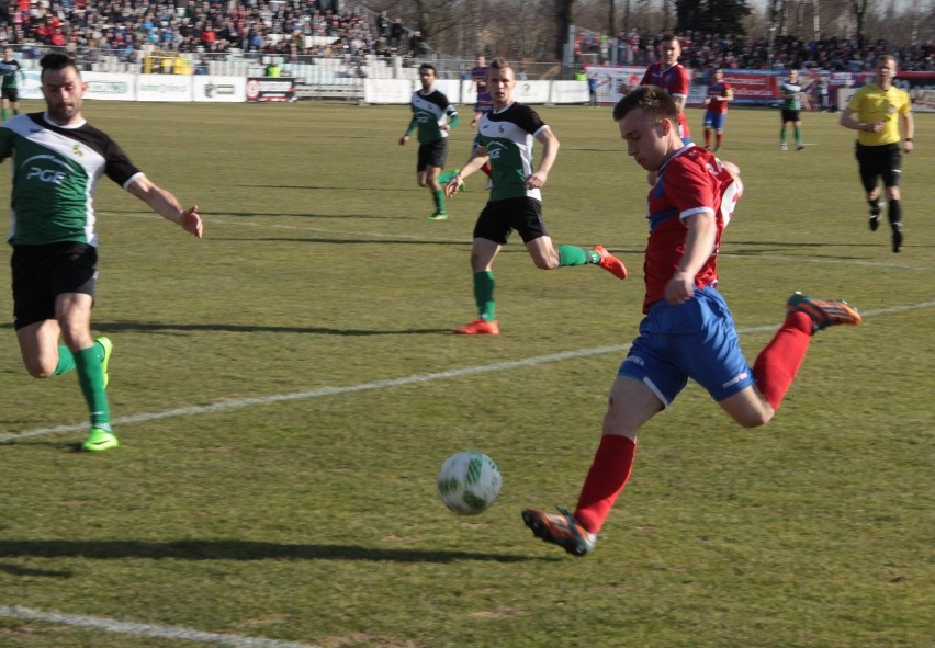 Raków Częstochowa - GKS Bełchatów 0:1 Zawód na inaugurację rundy wiosennej drugiej ligi [ZDJĘCIA]