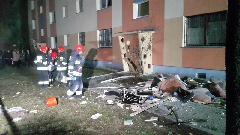 Wybuch gazu w Łodzi na Brackiej. Dwie osoby są ranne [ZDJĘCIA]