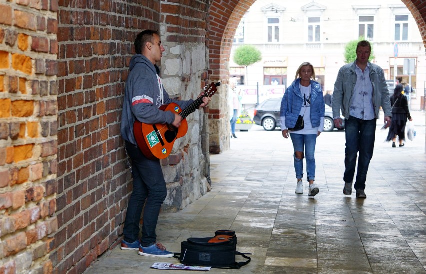 Grad im nie straszny! To było pierwsze takie święto w Lublinie. Za nami Lubelski Festiwal Muzyki Ulicznej. Fotorelacja