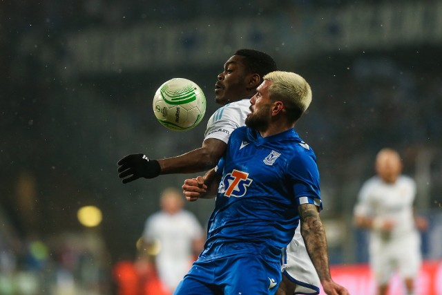 Lech Poznań zagrał w czwartkowy mecz bardzo dobrze, wygrywając z Djurgarden 2:0.Zobacz, jak oceniliśmy lechitów --->