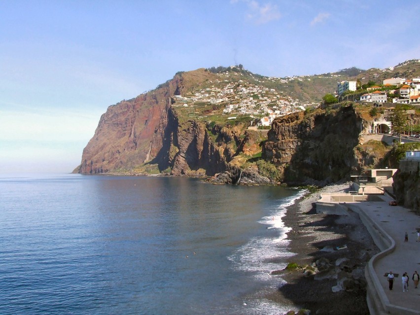 Cabo Girao niedaleko Funchal to jeden z najwyższych na...