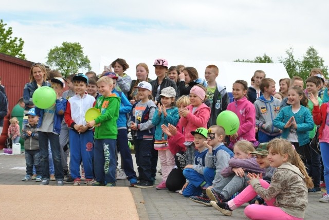 Festyn w Gostycnie na święto patronaNa buźkach wszystkich dzieci gościł uśmiech.