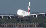 Orkan Ksawery. Pasażerowie przeżyli chwile grozy na pokładzie A380 lądującego w Düsseldorfie