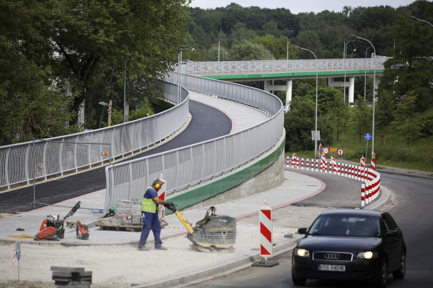 Nowa kładka jest praktycznie gotowa