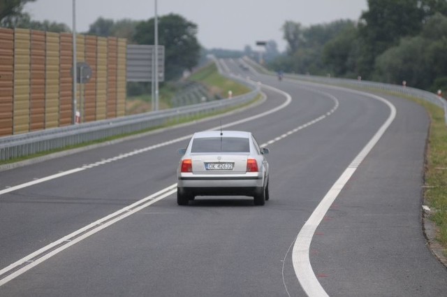 Na razie mieszkańcy Kędzierzyna-Koźla mogą korzystać tylko z południowej nitki obwodnicy, która została zbudowana dwa lata temu.