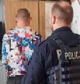 Napad na lokal w Sztumie. Kryminalni zatrzymali mężczyzn podejrzanych o użycie gazu wobec kobiety i kradzież pieniędzy