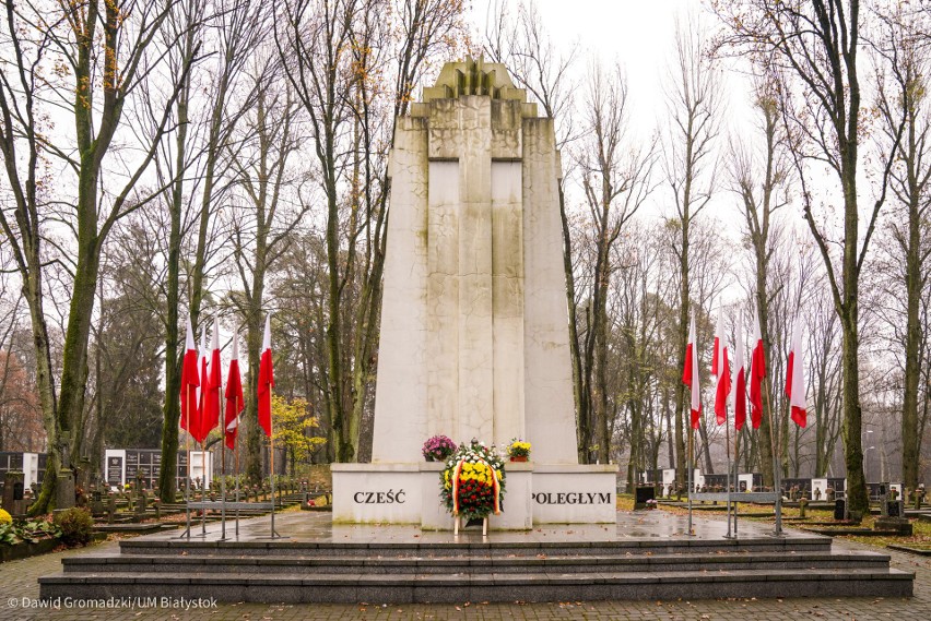 Białystok pamięta o bohaterach. Prezydent złożył kwiaty pod...