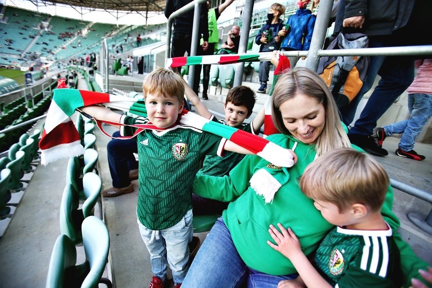 Kibice wrócili na Stadion Wrocław! Mecz Śląska ze Stalą...