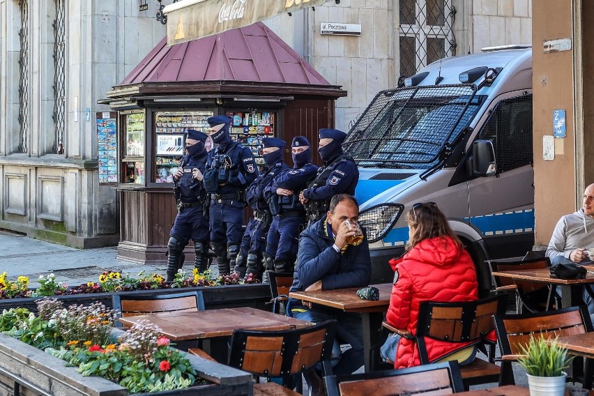 Trójmiasto szykuje się na okres wakacyjny. W Sopocie i Gdańsku więcej patroli policji