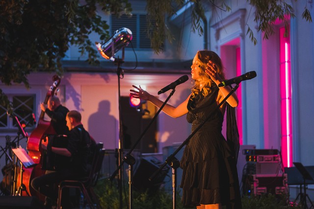 Podczas Nocnego Szlaku Kulturalnego aktorzy gorzowskiego Teatru Osterwy zaprezentowali "Tango koncertowo".