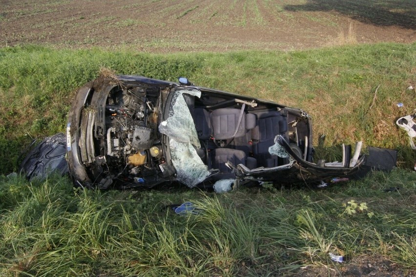 Wypadek w Żernikach Wrocławskich. Jedna osoba nie żyje, 3 ranne (ZDJĘCIA)