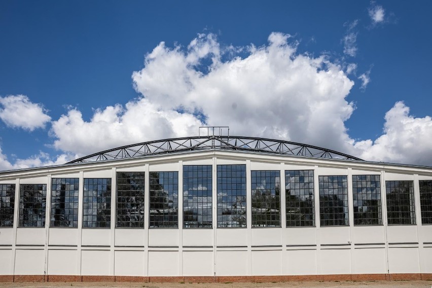 Kraków. Hangar w Czyżynach ma zamienić się w muzeum. Zobacz postęp prac