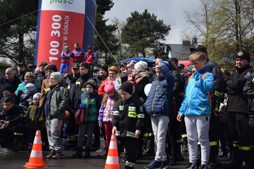 Wyjątkowy piknik strażacki w Zawierciu: Strażacy chcą pomóc 12-letniemu Mikołajowi ZDJĘCIA