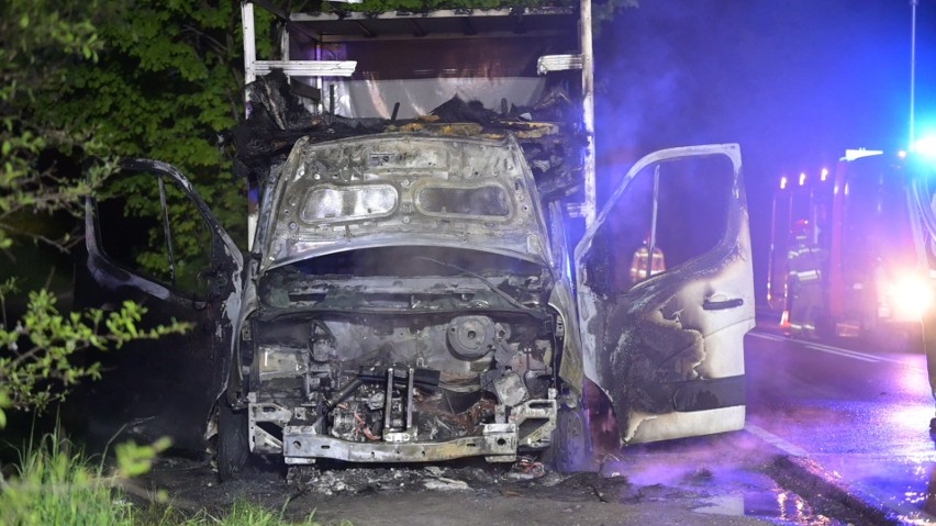 Samochód dostawczy palił się w Białochowie pod Grudziądzem
