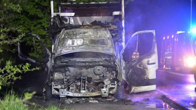 Samochód dostawczy palił się w Białochowie pod Grudziądzem