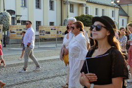 Teatralny korowód
