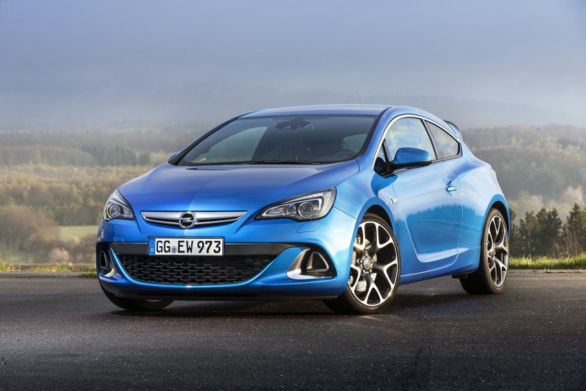 Opel Astra OPC 2012...