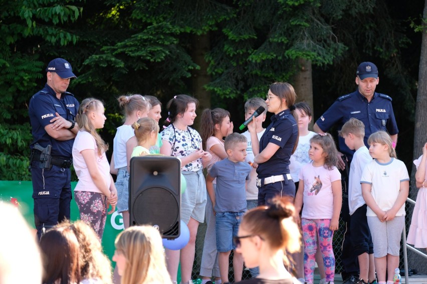 Kolorowy Dzień Dziecka w gminie Zagnańsk. Maluchy bawiły się znakomicie. Zobaczcie zdjęcia