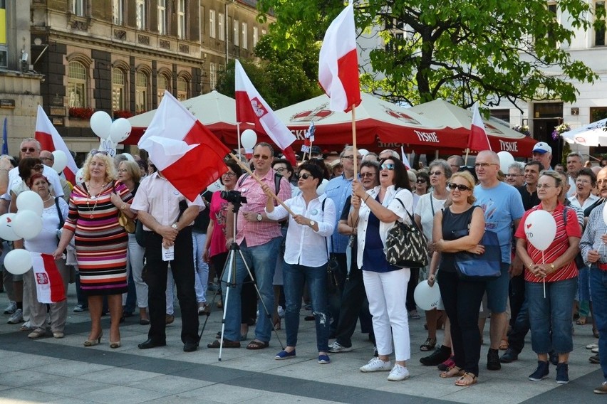 Piknik KOD Podbeskidzie w Bielsku-Białej z okazji 4 czerwca