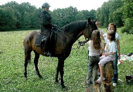 Również policja jeździ konno po szczecińskich lasach chociaż nie ma wyznaczonych tras.