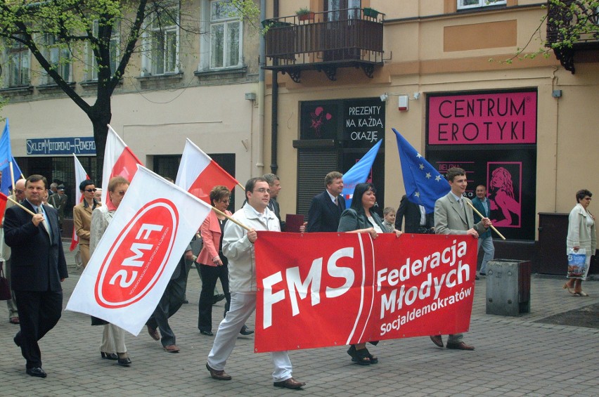 Tak we Włocławku przed laty wyglądały pochody 1 Maja [zdjęcia archiwalne]