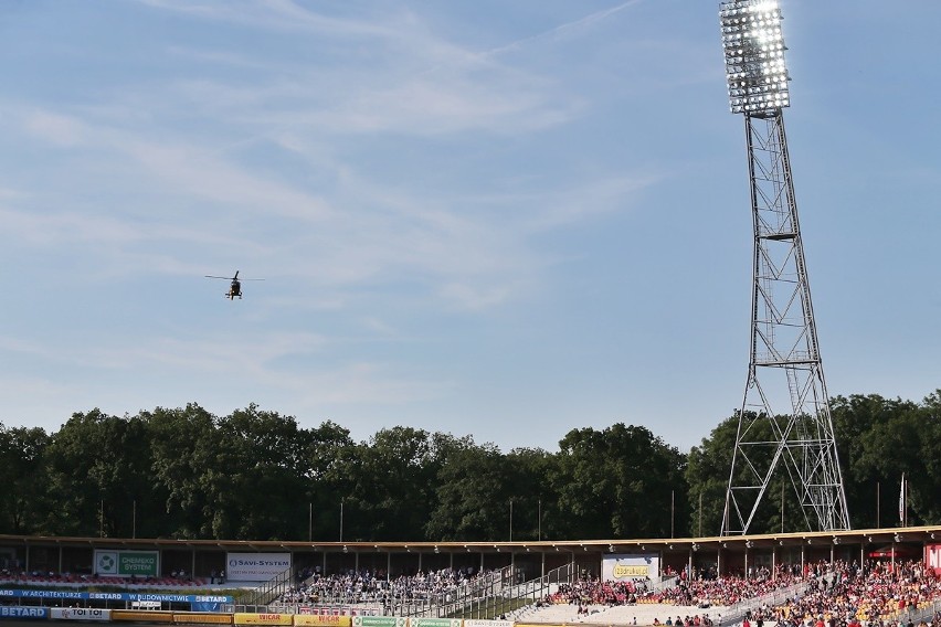 Do kibica na Stadionie Olimpijskim przyleciał helikopter