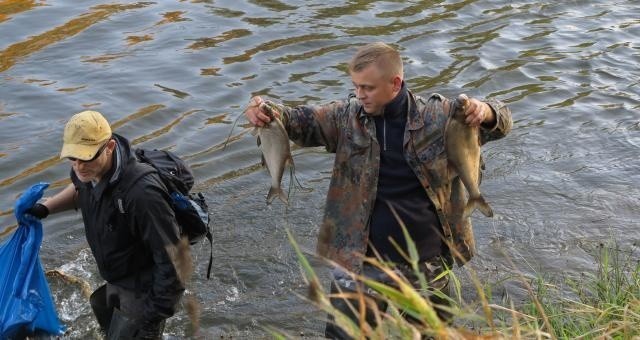 Kara nie za zatrucie Warty, a za... zbieranie odpadów bez zezwolenia