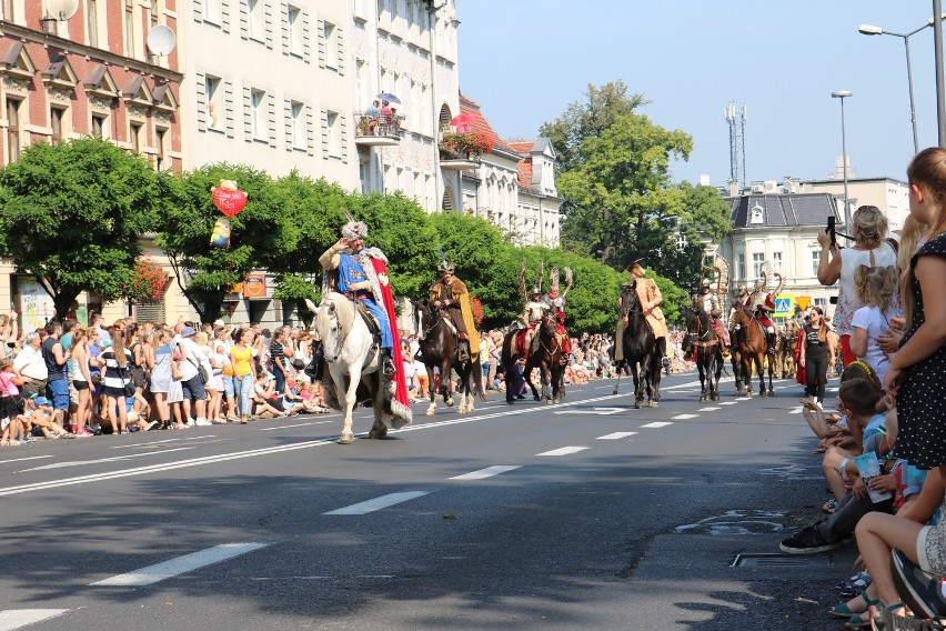 Gwarki 2016. Barwny pochód ulicami Tarnowskich Gór