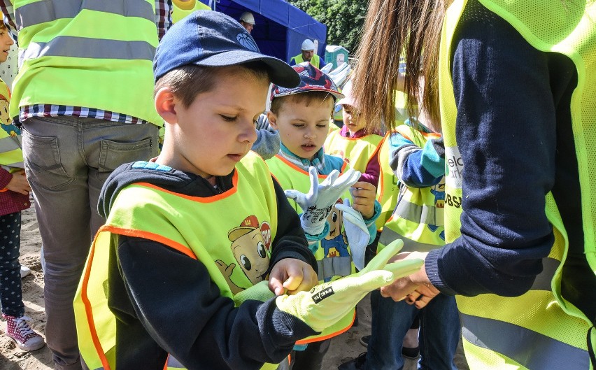 Na fragmencie placu od strony ul. Kujawskiej pojawiło się...