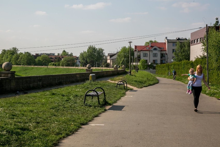 Aktualny wygląd wałów Rudawy. Trasy w ramach Velo Małopolska...