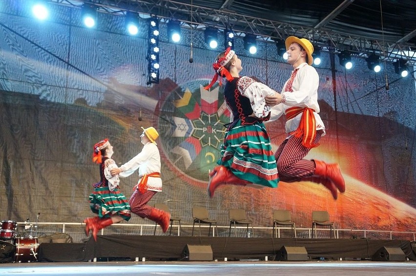 Rynek Kościuszki. Podlaska Oktawa Kultur. Czerkaszczanka, Sprigulitis i Płomienie (zdjęcia, wideo)