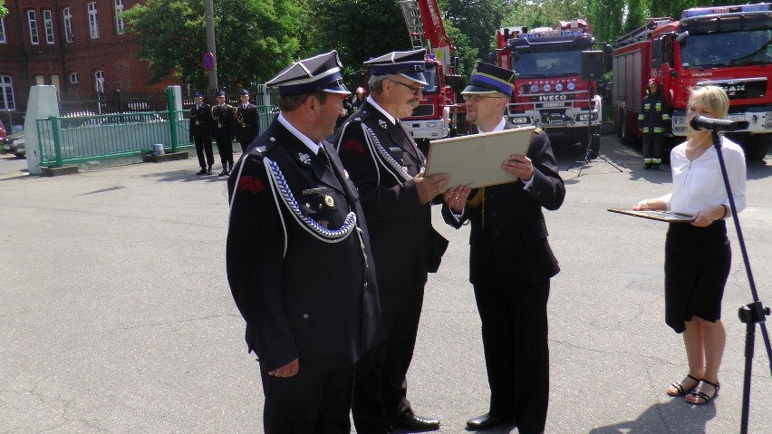 Strażacy otrzymali wyróżnienia za swoją pracę [ZDJĘCIA]