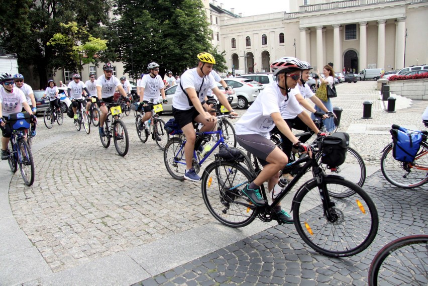 VI Rowerowa Pielgrzymka Policjantów na Jasną Górę (ZDJĘCIA)