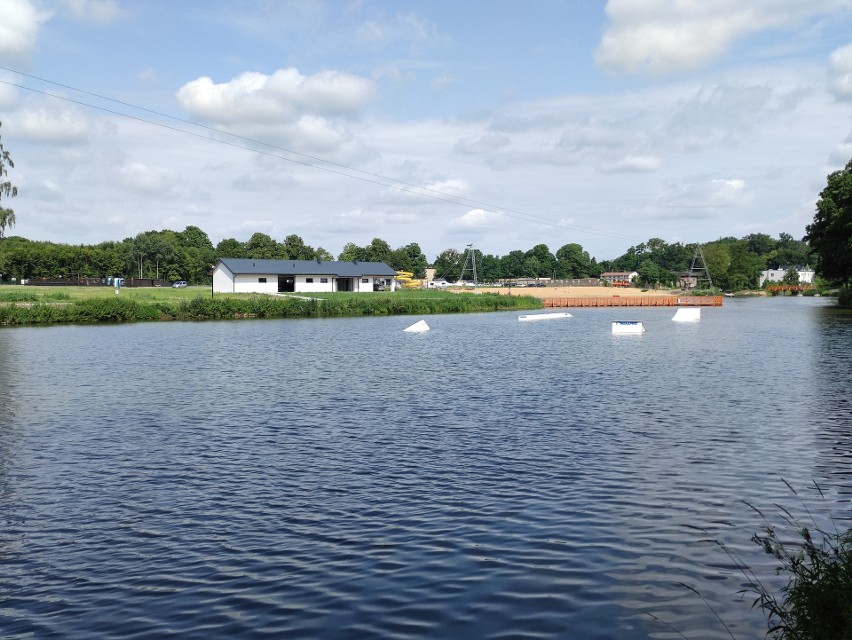 Lisowice - baseny zostaną ustawione nad zalewem w drugiej połowie czerwca