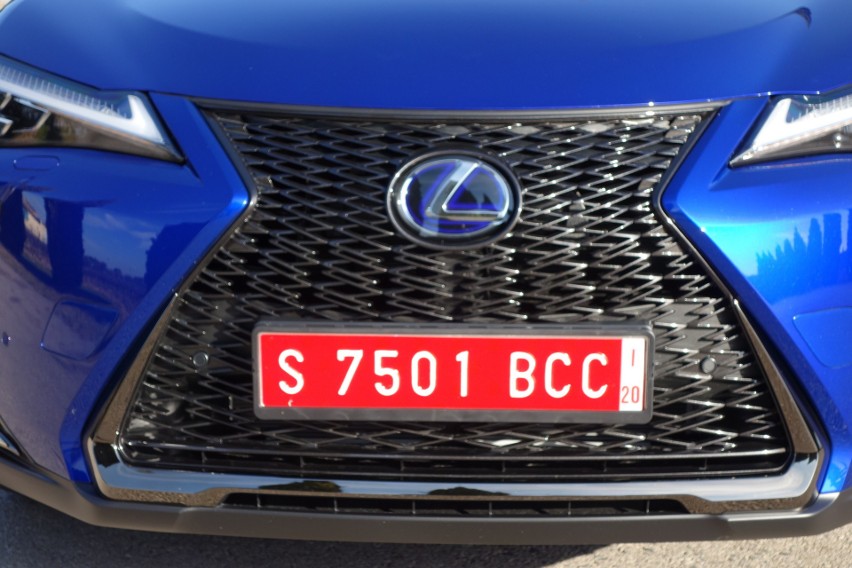 Lexus UX...