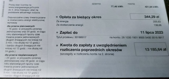 Pan Zbigniew najpierw otrzymał rachunek za prąd na kwotę 12 tys. zł, a następnie 13 tys. zł.