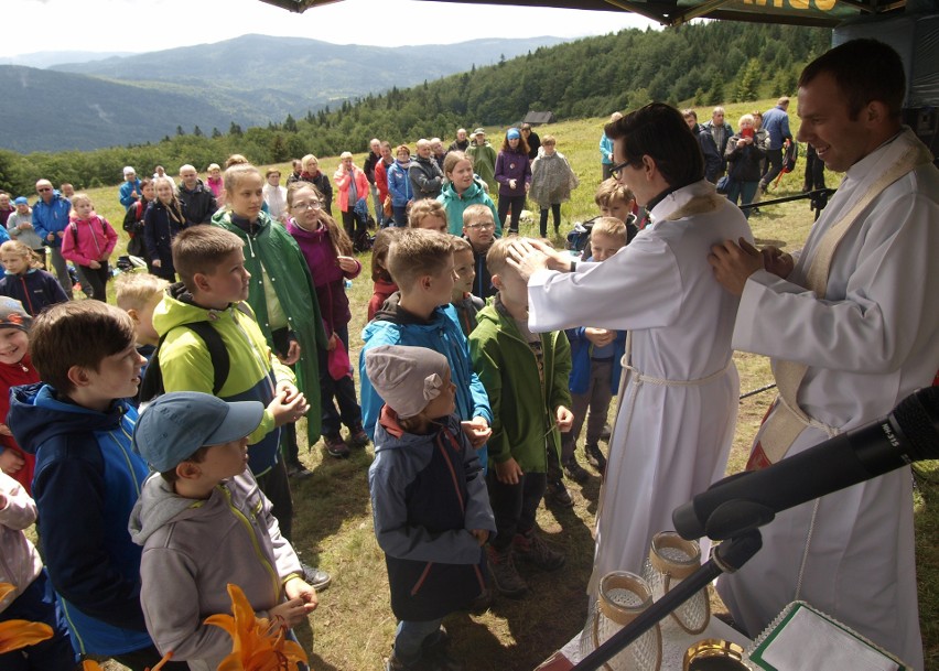 Odkryj Beskid Wyspowy. Mimo niesprzyjającej pogody pokonali Jasień [ZDJĘCIA]