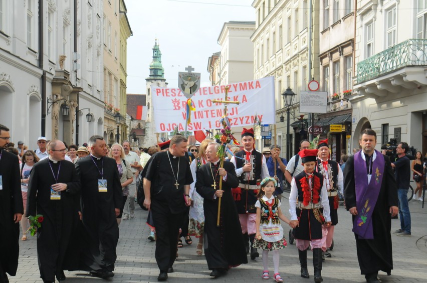 Wyruszyła 37. Piesza Pielgrzymka Krakowska [ZDJĘCIA]