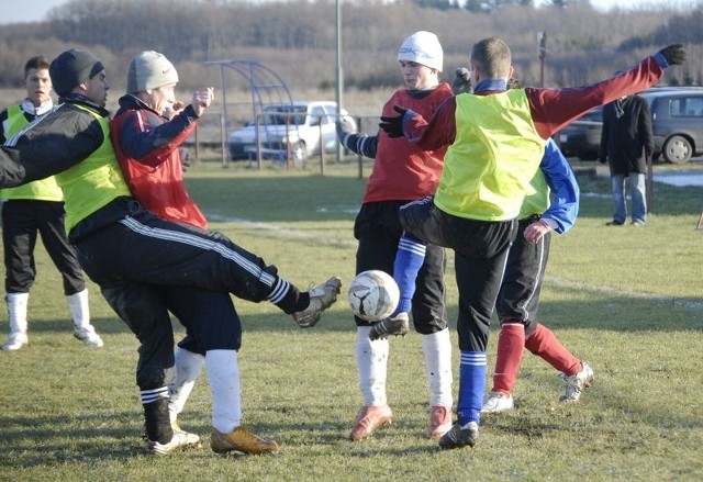 Mecz Karol Pęplino - Słupia Kobylnica 2:2.