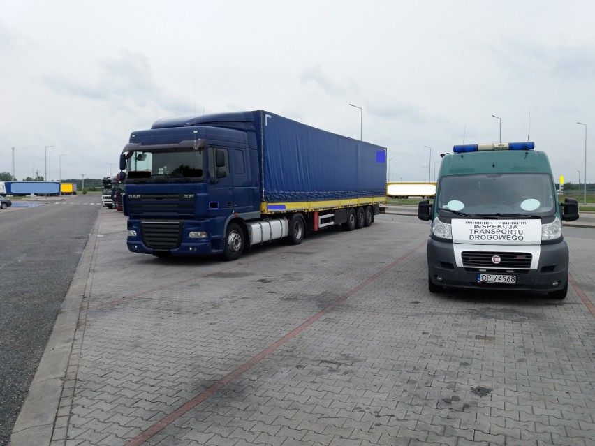 Turek bez zezwolenia i z rażącym naruszeniem czasu pracy jechał ciężarówką autostradą A4