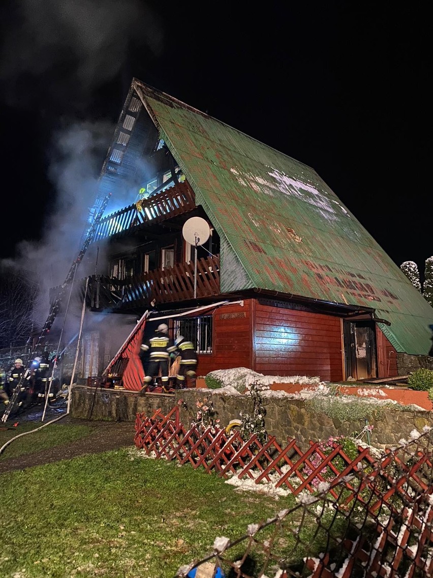 Pożar domu jednorodzinnego w Szlachtowej koło Szczawnicy
