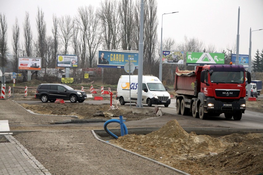 Przebudowa Krochmalnej z Diamentową. W końcu mniej kłopotów z przejazdem (ZDJĘCIA)