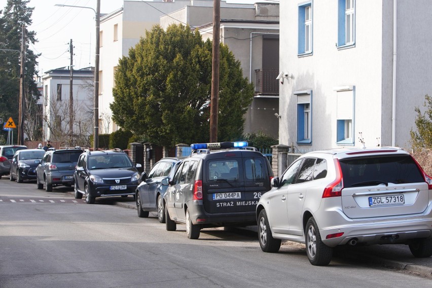 O trudnej sytuacji z parkingiem alarmują pacjenci, a także...