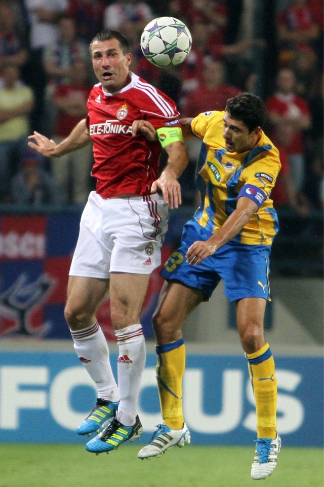 APOEL dał się we znaki Wiśle Kraków, kiedy w 2011 roku pozbawił ją marzeń na grę w Lidze Mistrzów. Na zdjęciu Radosław Sobolewski i Helio Pinto