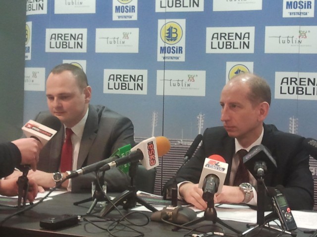 Konrad Klecha, menedżer Areny Lublin (z lewej) i Tomasz Grodzki, prezes MOSiR „Bystrzyca”