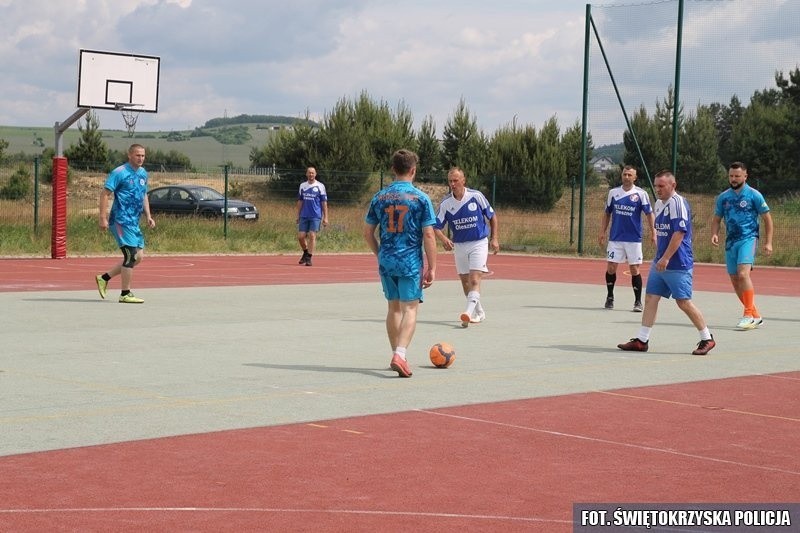 Charytatywny turniej piłkarski w Olesznie. Mamy dużo zdjęć