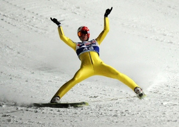 Kamil Stoch wygrywa w piątek Puchar Świata...