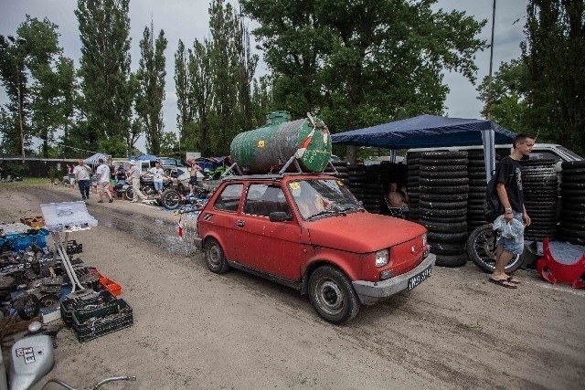 Sposób na upał: maluch polewaczka! [zdjęcia]